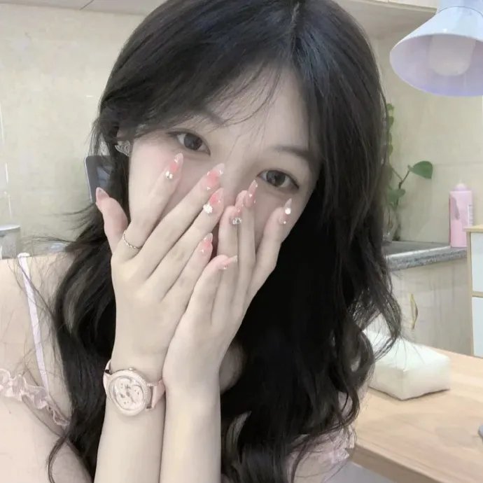 超级英雄女孩:星际游戏